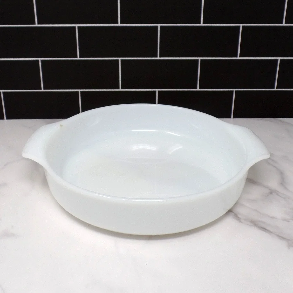 Vintage Fire King 9 Inch Round Baking Dish / Casserole (429) - White (1970s)